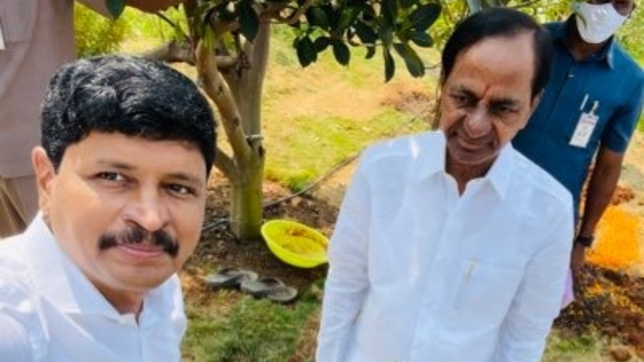 కేసీఆర్ పుట్టిన రోజు వేళ.. కొండగట్టుపై ఎంపీ సంతోష్ కీలక నిర్ణయం